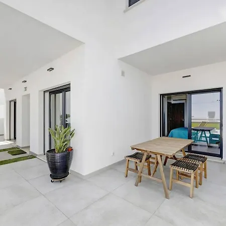 Villa Ria *